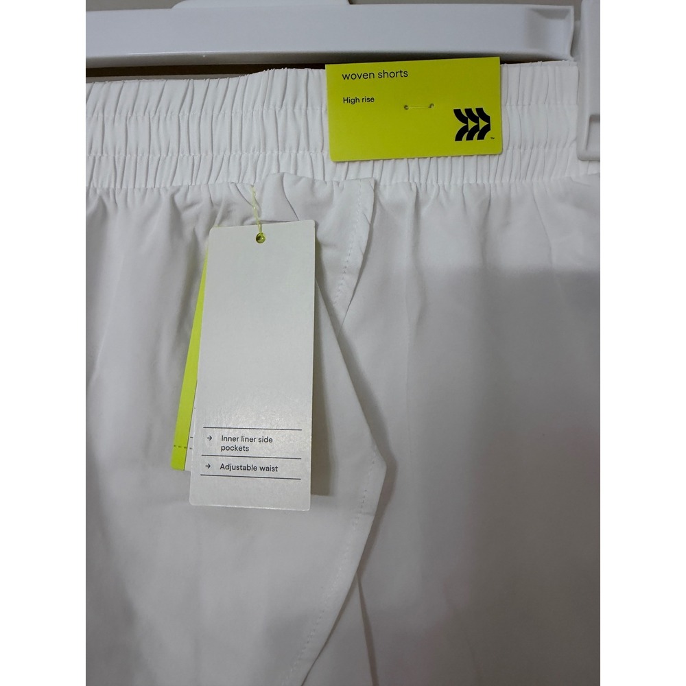 All in Motion Woven Flutter Short Women Size M White High‎ Rise NWT - Picture 2 of 4